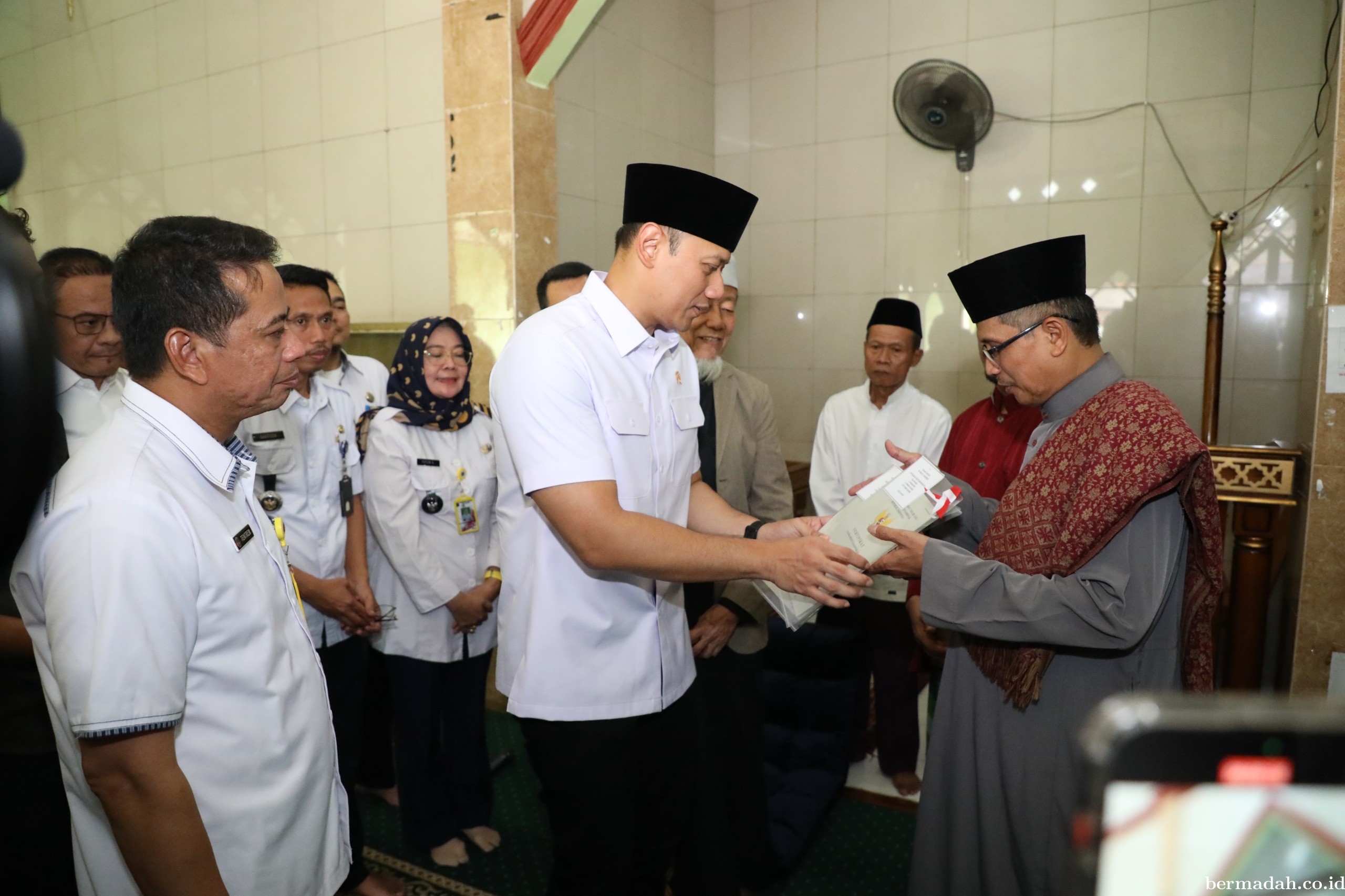 Penantian Puluhan Tahun, Pesantren di Jakarta Selatan Akhirnya Miliki Sertipikat