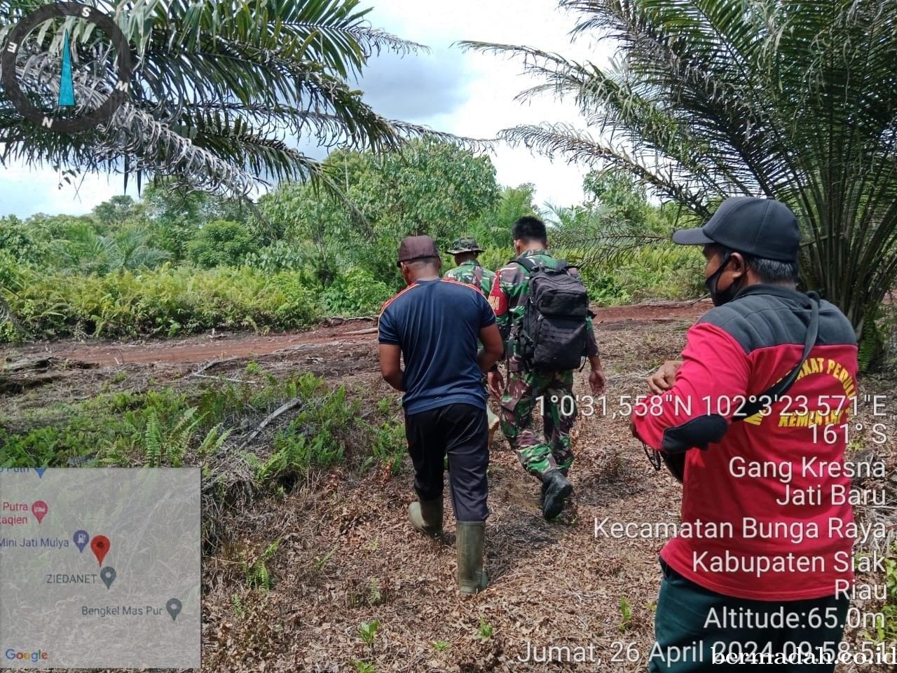 Penanggulangan Karhutla di lintas Wilayah Koramil 06/PWK Sabak Auh, Jumat 26 April