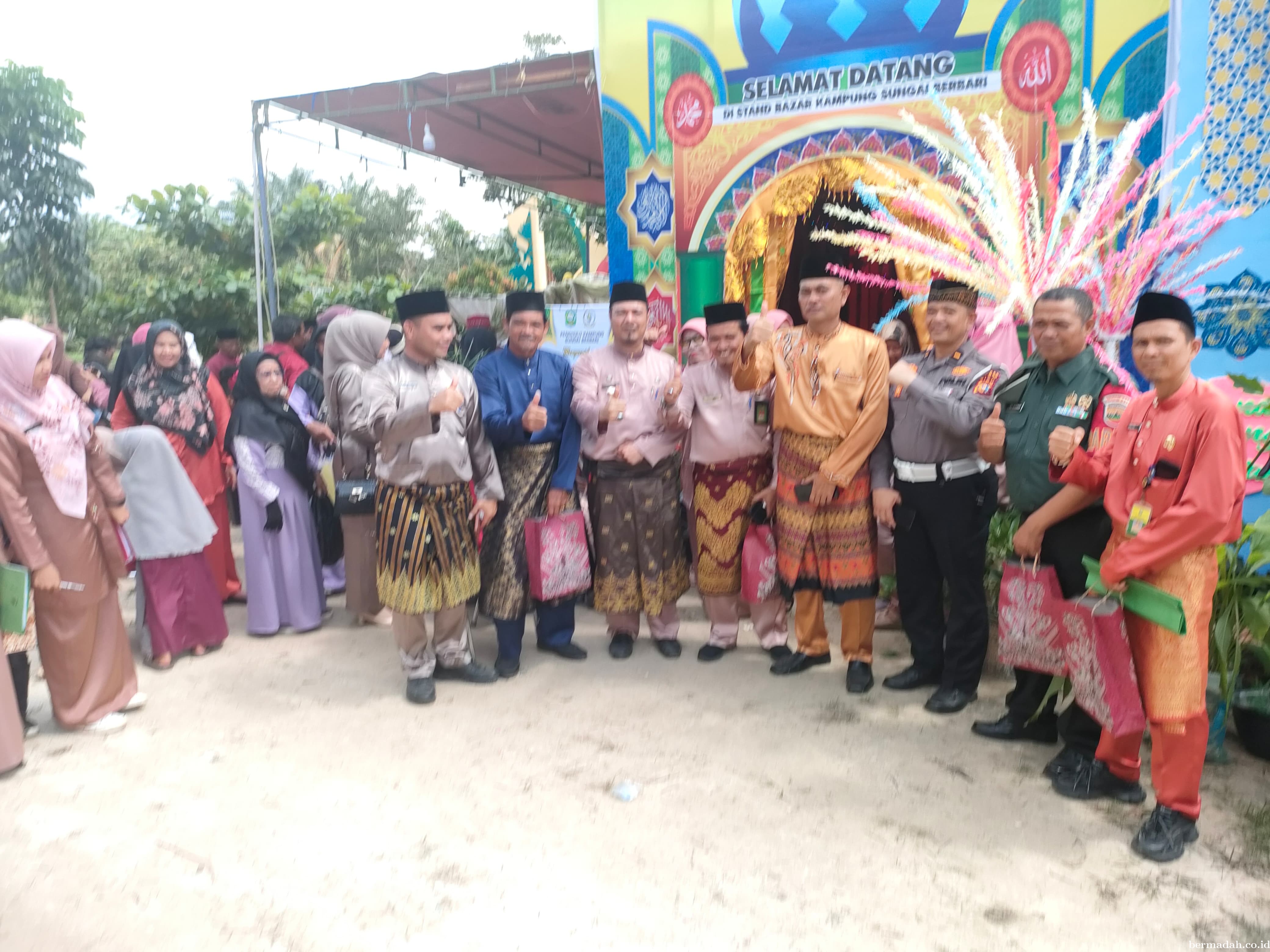 Pawai Taruf, MTQ XVll Tingkat Kecamatan Pusako Tahun 2024 di Kampung Dosan