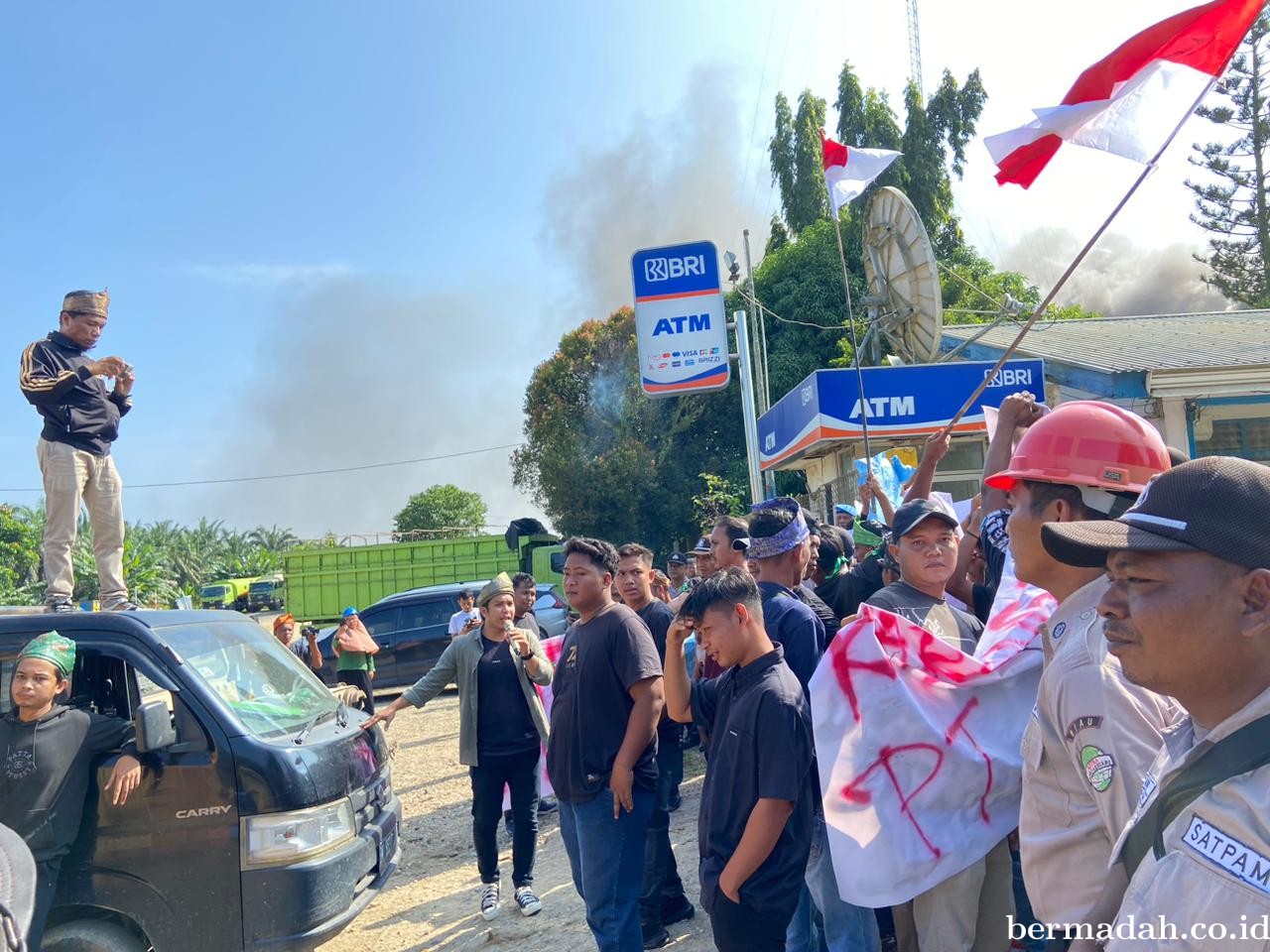 Pemuda Desa Genduang Tuntut Transparansi PT Sari Lembah Subur