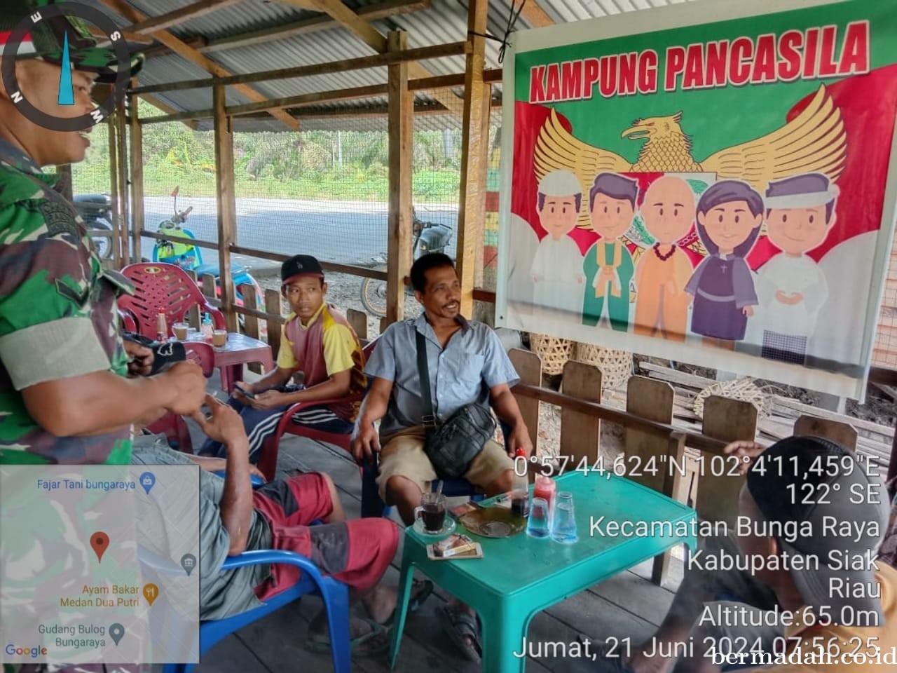 Jumat 21 Juni, Babinsa Koramil 06/Sabak Auh Sosialisasi dan Ajak warga Aktifkan Siskamling