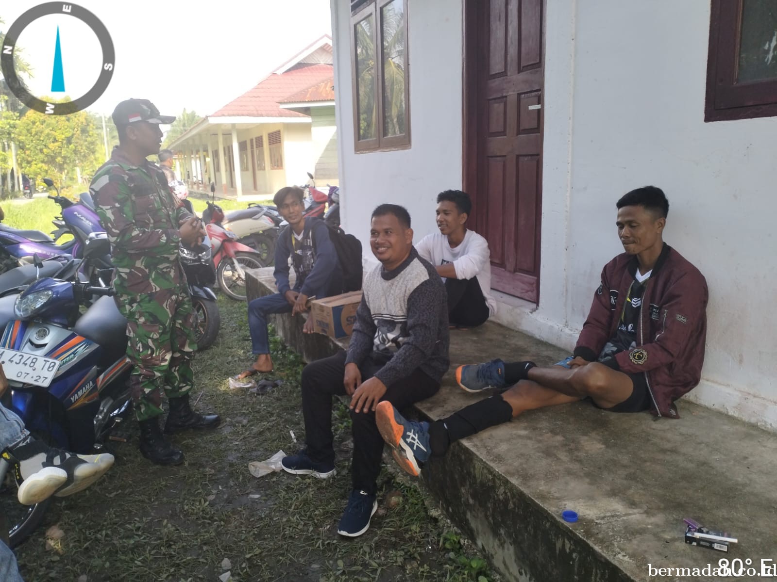 Minggu 23 Juni, Babinsa Koramil 02/Sungai Apit Komsos di Kelurahan Sungai Apit