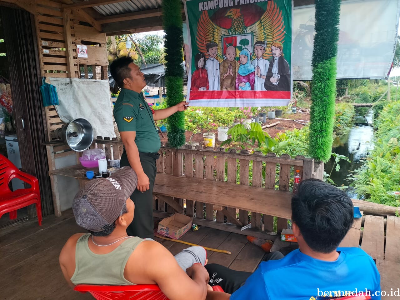 Kamis 27 Juni, Babinsa Koramil 02/SA Komsos dan Sosialisasi Tentang Nilai-Nilai Pancasila