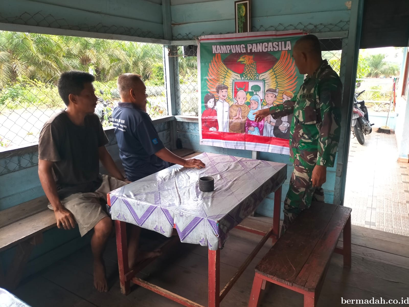 Selasa 23 Juli, Babinsa Koramil 02/SA Kodim 0322/Siak Komsos dan Sosialisasi Nilai-Nilai Pancasila