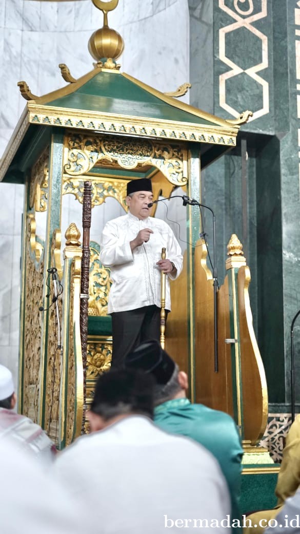 Balon Walikota Edy Nasution Ziarah ke Makam Pendiri Pekanbaru dan Makan Bersama Anak Yatim