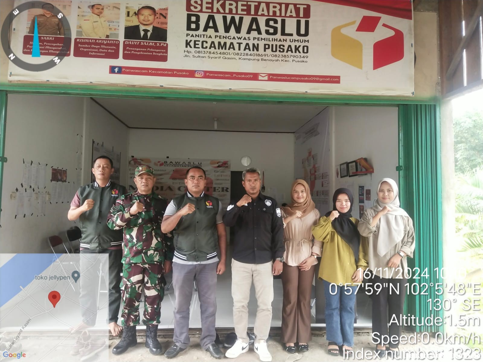 Sabtu 16 November, Babinsa Koramil 02/Sungai Apit Patroli dan Sosialisasi Pilkada Damai