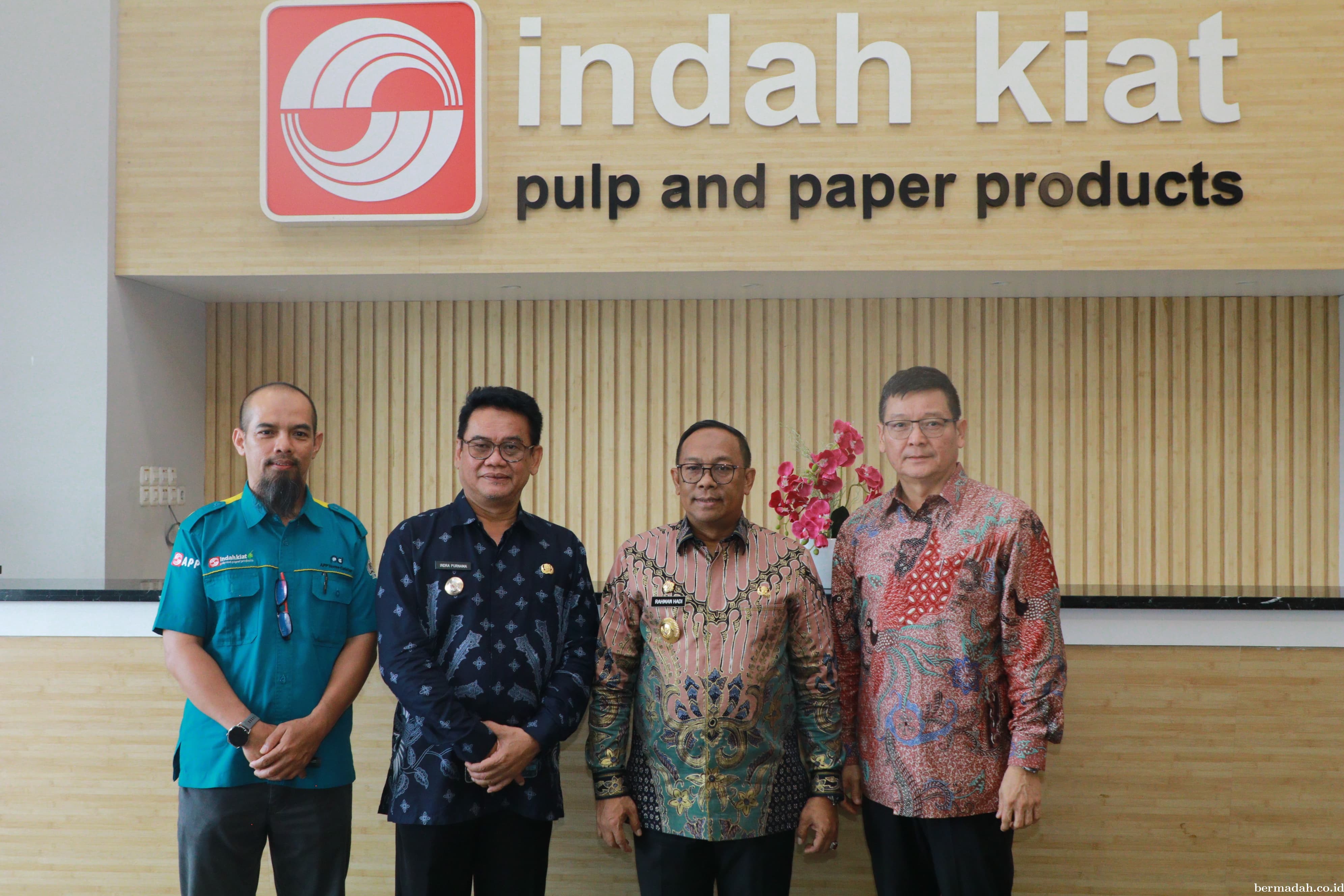 Optimalkan Fungsi Pengawasan, Pjs Bupati Siak Dampingi Pj Gubernur Riau Kunjungi PT Indah Kiat