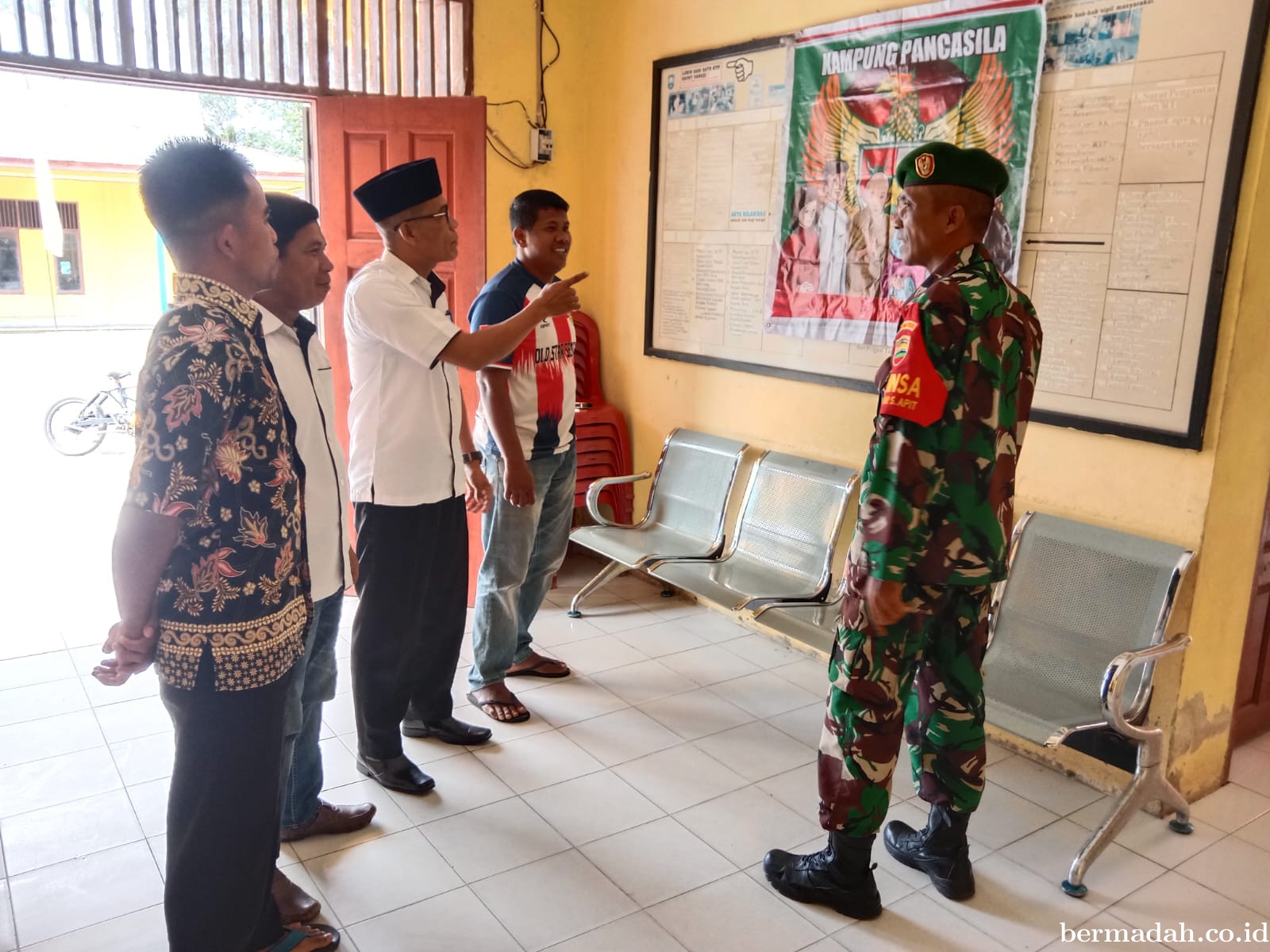 Senin 2 Desember, Babinsa Koramil 02/SA Komsos dan Sosialisasi tentang Nilai-Nilai Pancasila