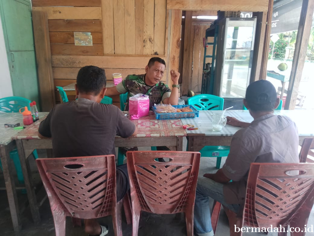 Sabtu 4 Januari, Babinsa Koramil 02/Sungai Apit Patroli dan Sosialisasi Pilkada Damai