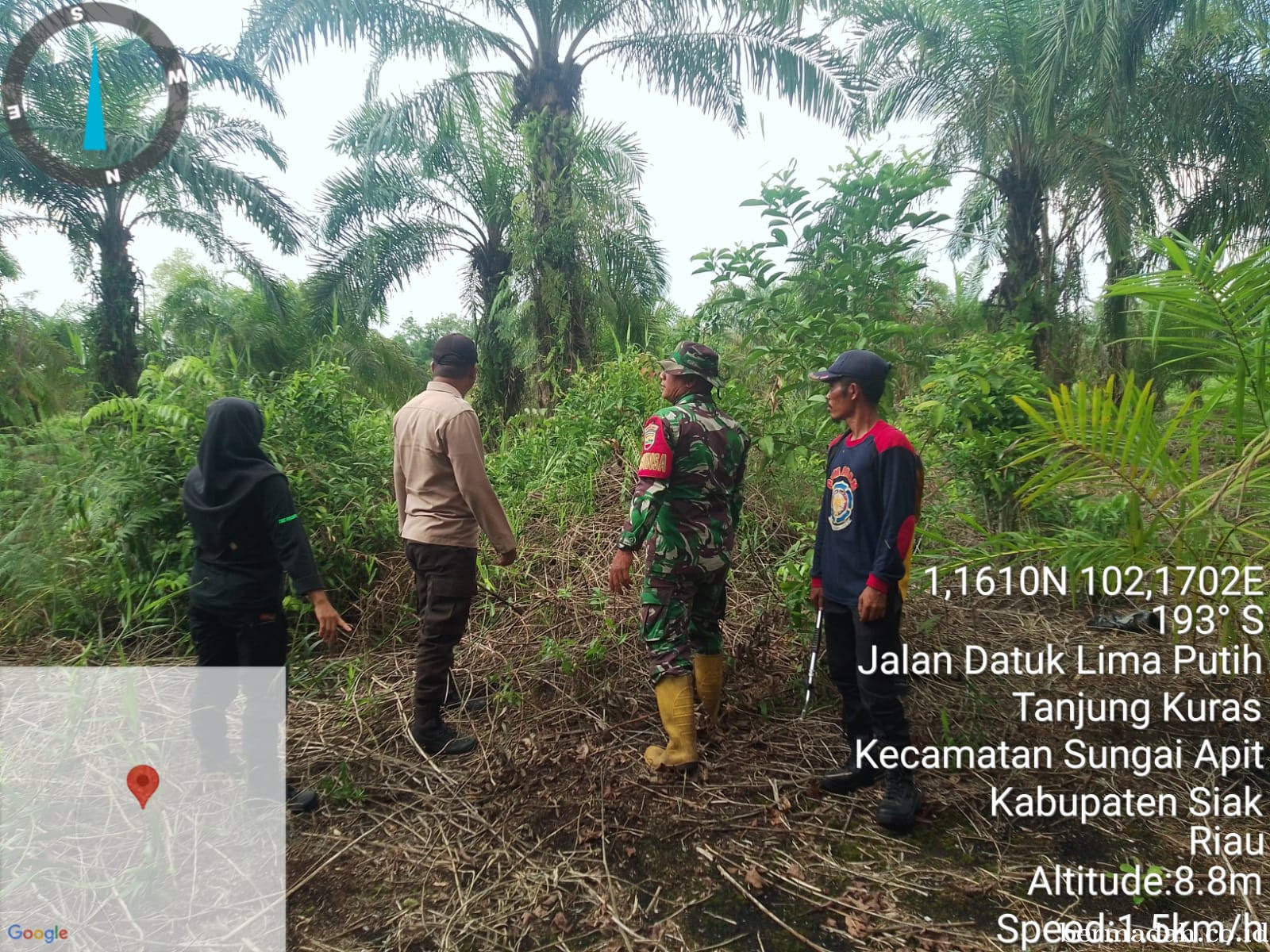 Penanggulangan Karhutla di Wilayah Koramil 02/Sungai Apit Selasa 7 Januari