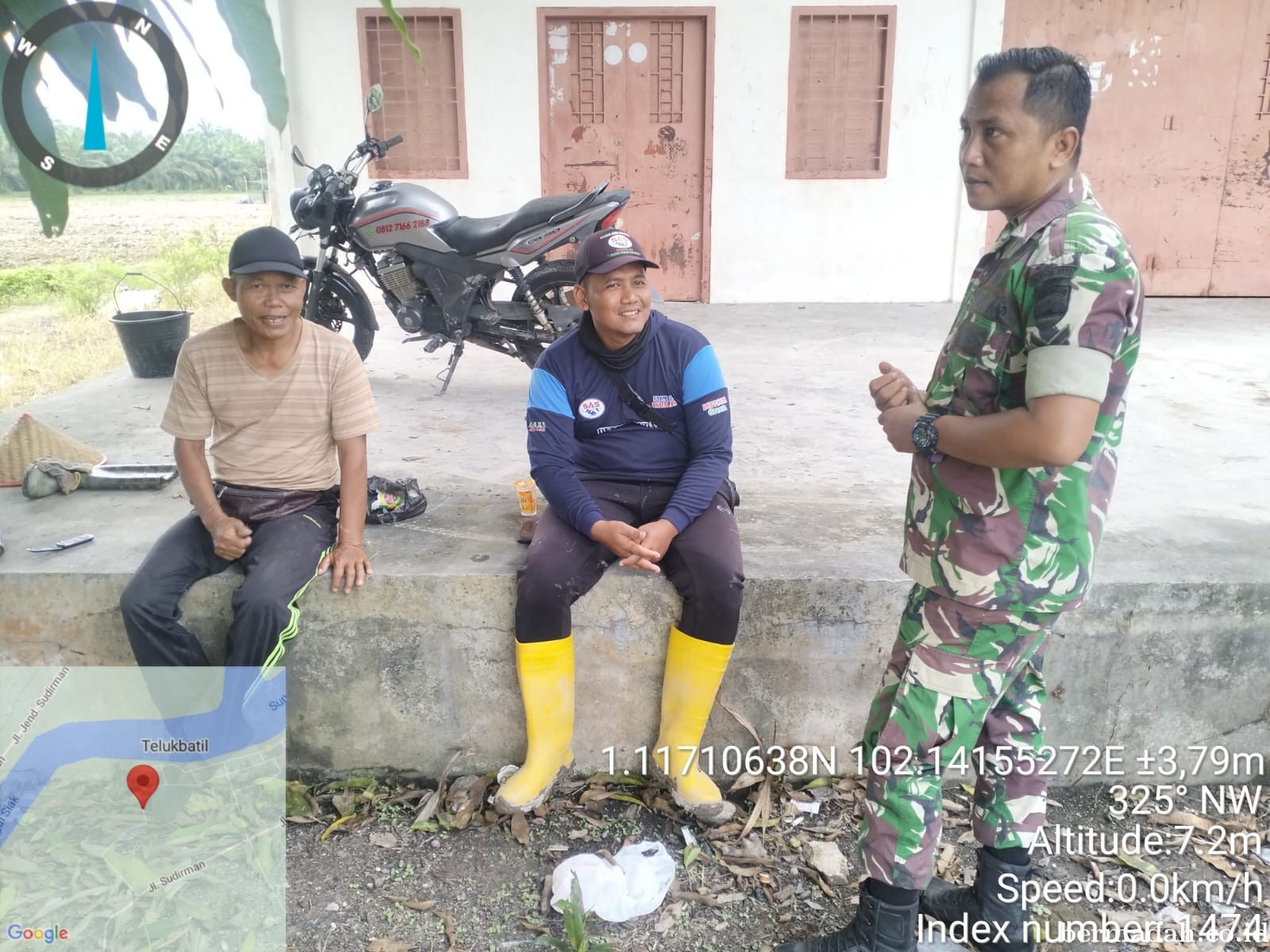 Jumat 10 Januari, Babinsa Koramil 02/Sungai Apit Patroli dan Sosialisasi Pilkada Damai