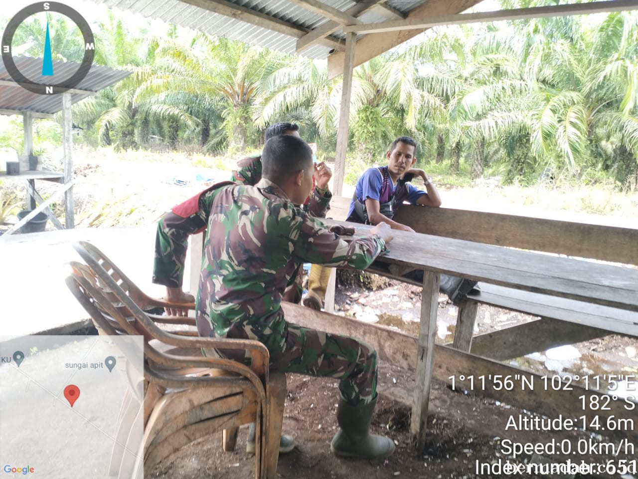 Minggu 12 Januari, Babinsa Koramil 02/Sungai Apit Patroli dan Sosialisasi Pilkada Damai