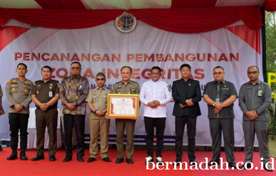 Bupati Zukri Resmikan Pencanangan Zona Integritas BPN Pelalawan
