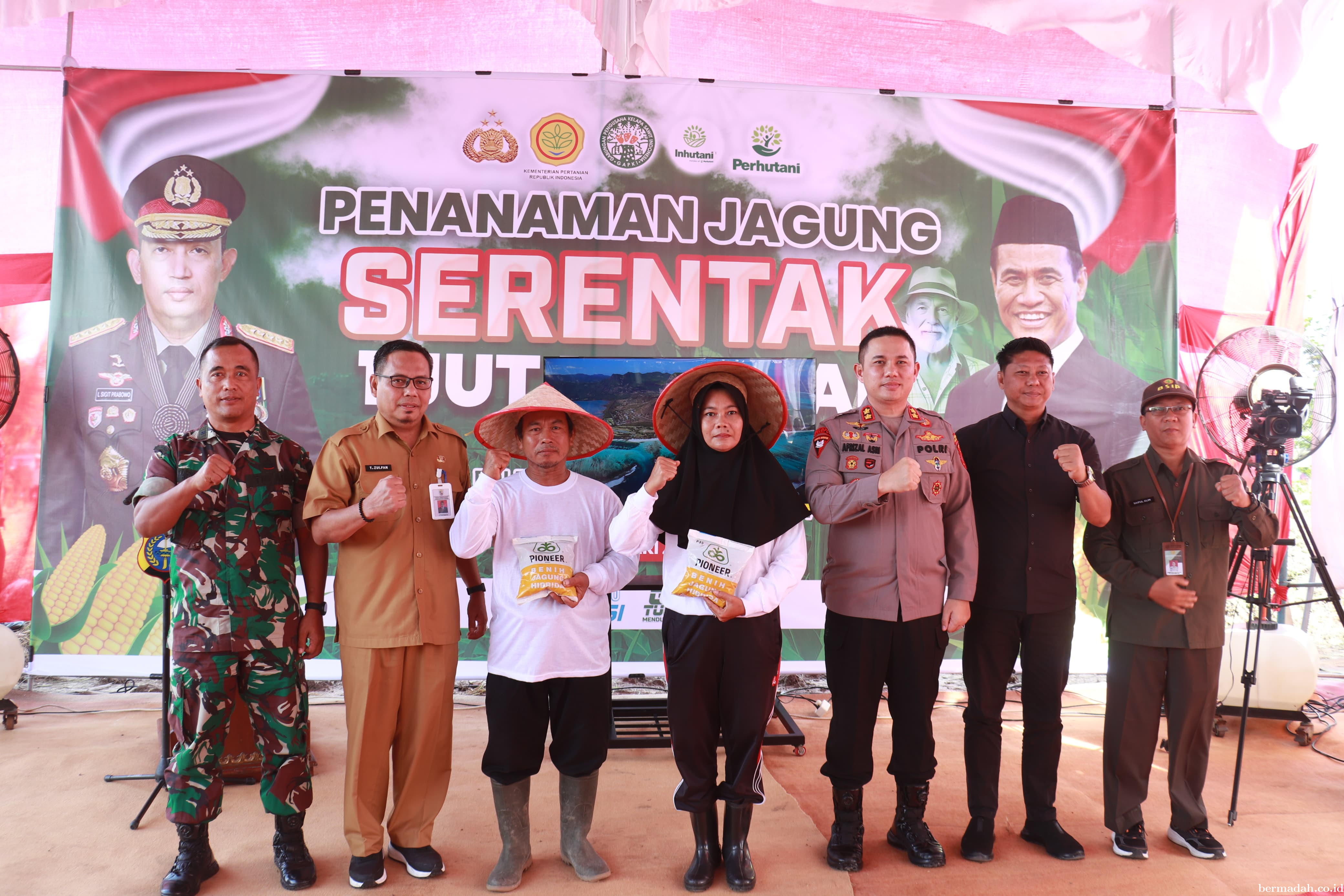 Kapolres Pelalawan Tanam Sejuta Bibit Jagung, Dukung Ketahanan Pangan Nasional