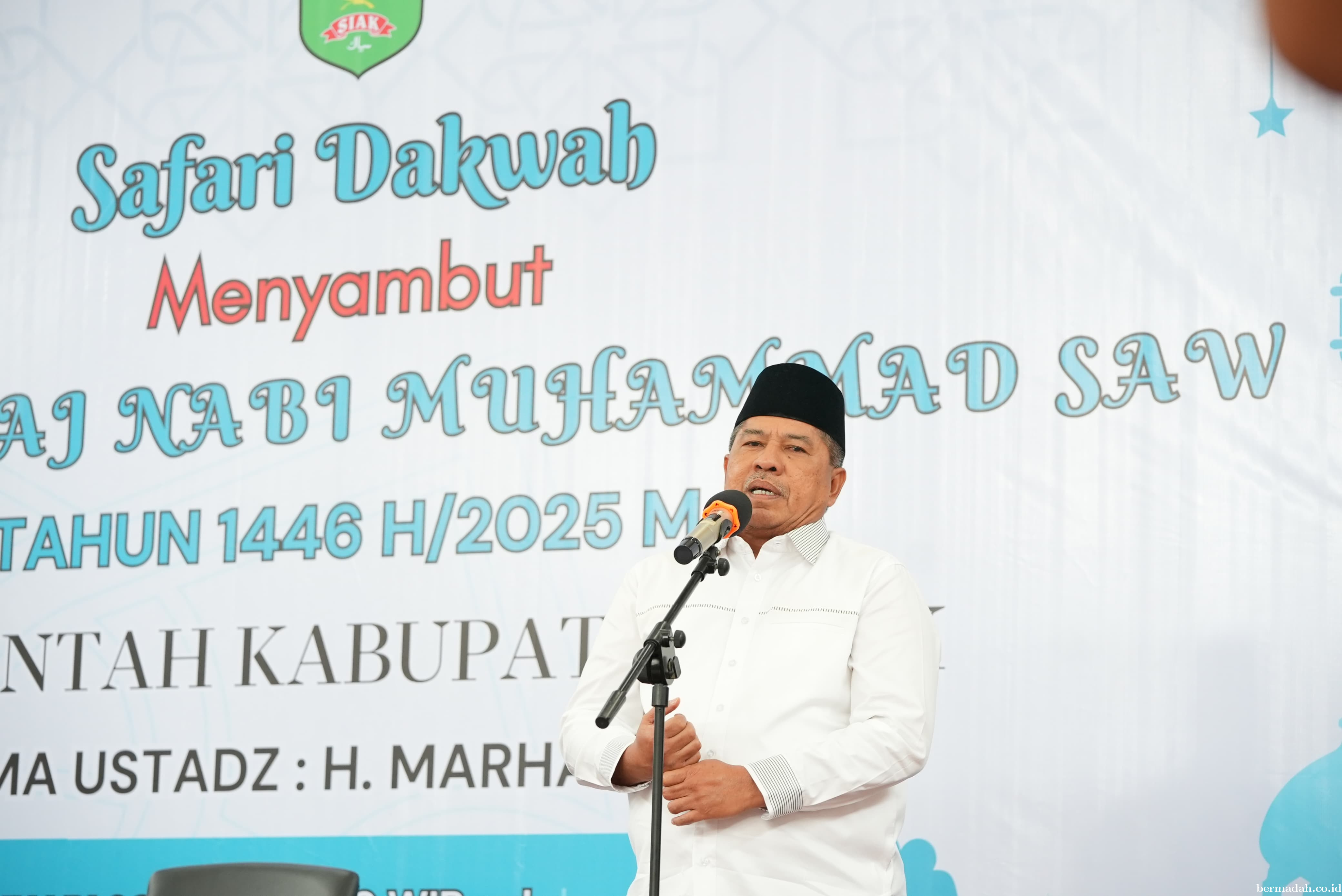 Bupati Alfedri: Memperingati Isra Mikraj Perbarui Energi dan Spirit Untuk Lebih Bernawaitu