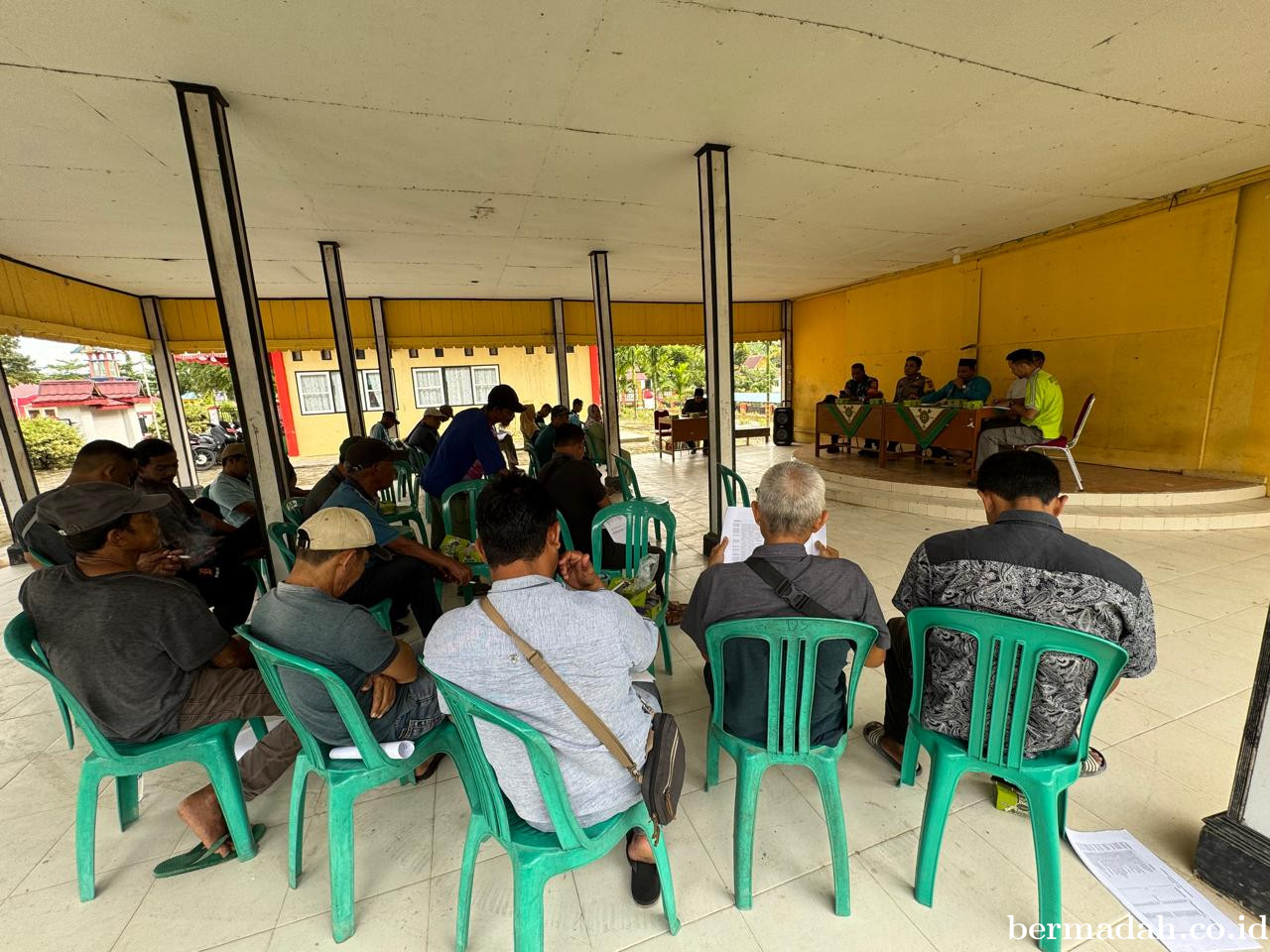 Desa Meranti Bahas Pemberantasan Pencurian Buah Sawit
