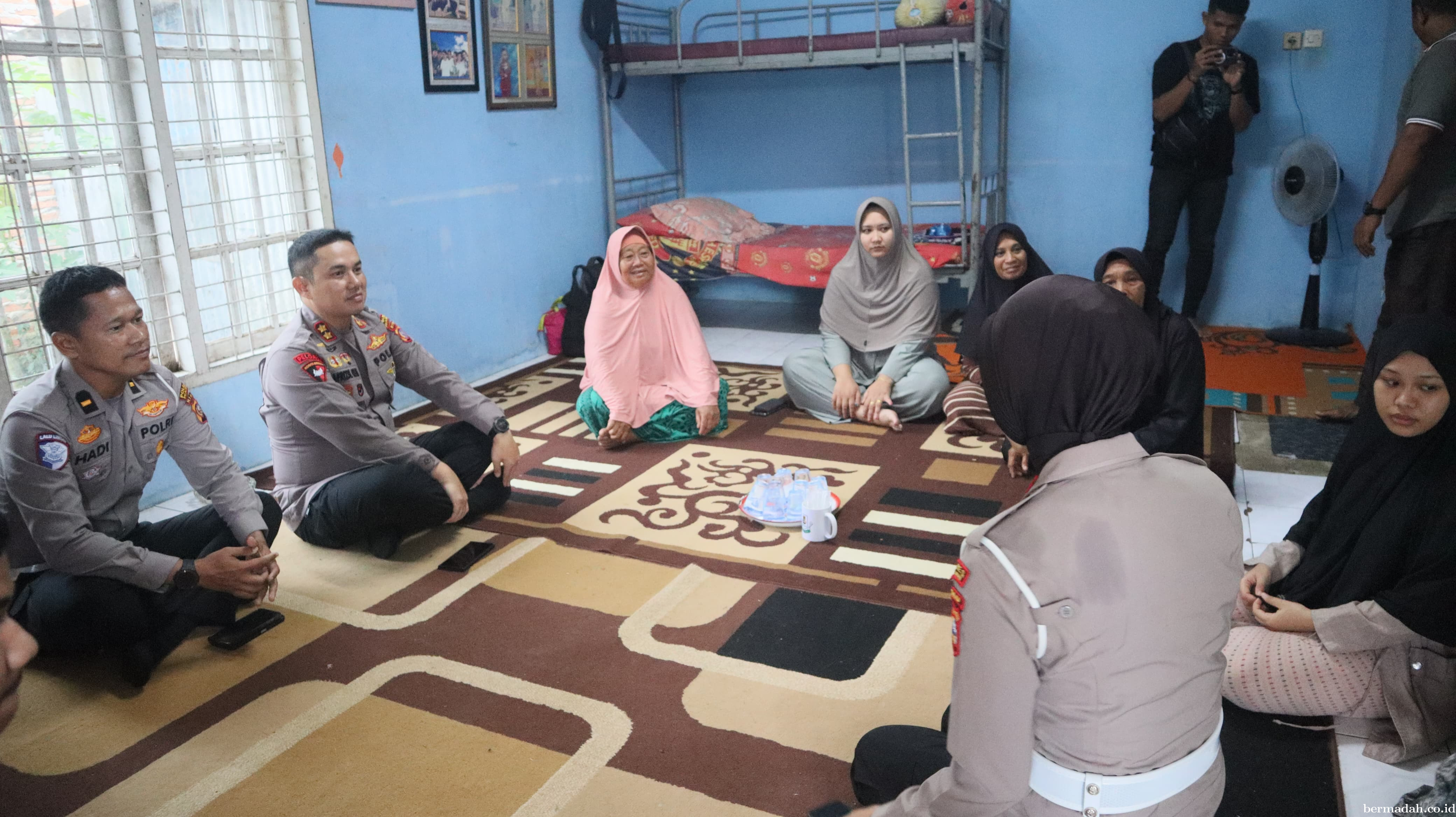 Kapolres Pelalawan Sambangi Rumah Duka Korban Kecelakaan di Lokasi Banjir