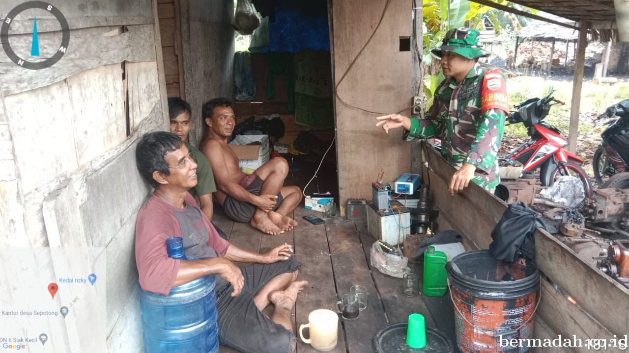 Senin 10 Maret Babinsa Koramil 02/Sungai Apit Patroli dan Sosialisasi Pilkada Damai
