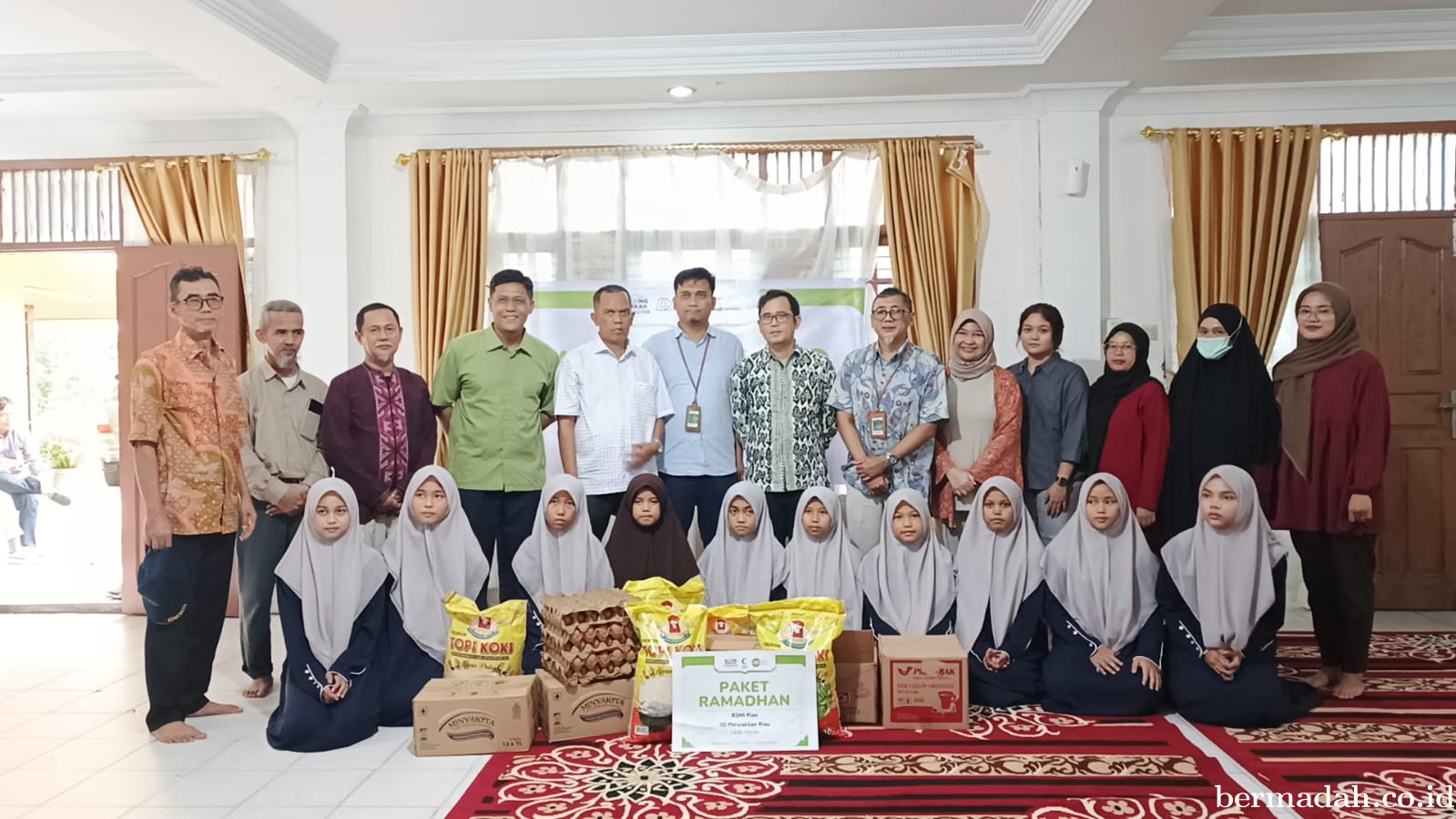 Kolaborasi Kebaikan, DJKN Kanwil RSK Bersama IZI Salurkan Bantuan Paket Sembako