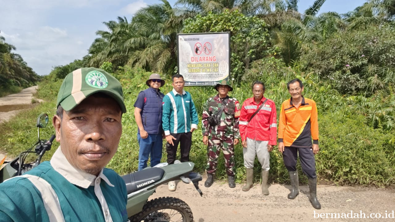 Penanggulangan Karhutla di Wilayah Koramil 02/Sungai Apit, Senin 12 Mei