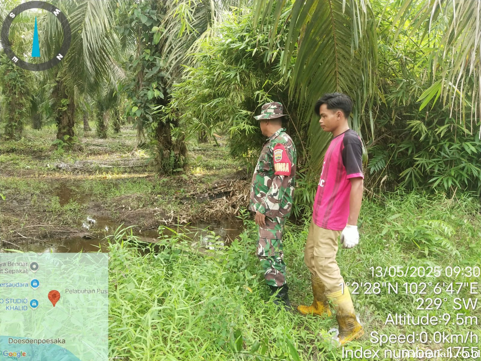 Penanggulangan Karhutla di Wilayah Koramil 02/Sungai Apit Selasa 13 Mei