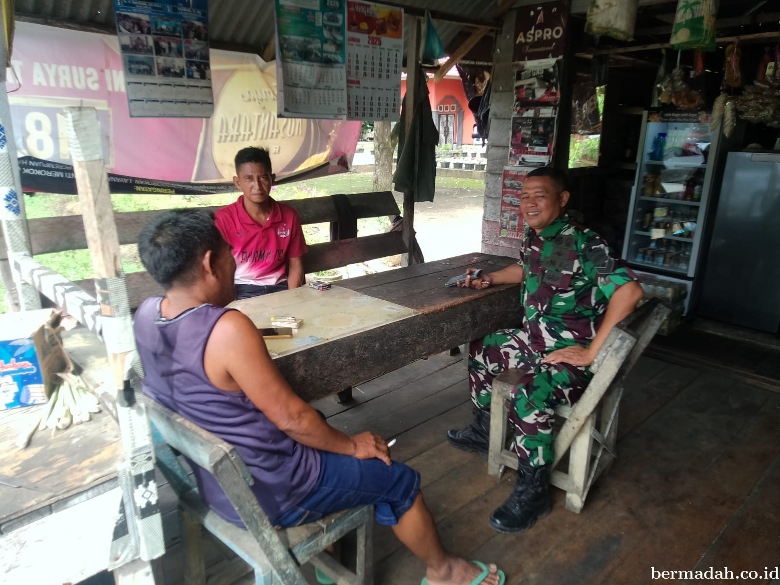 Sabtu 24 Mei, Babinsa Koramil 02/Sungai Apit Patroli dan Sosialisasi Pilkada Damai