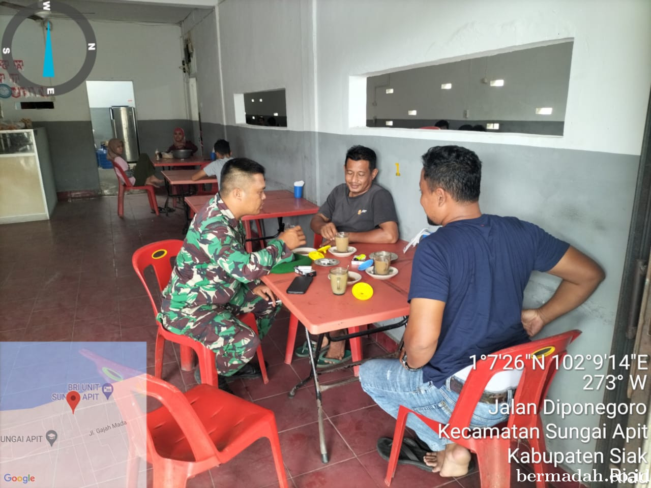 Minggu 25 Mei, Babinsa Koramil 02/Sungai Apit Patroli dan Sosialisasi Pilkada Damai