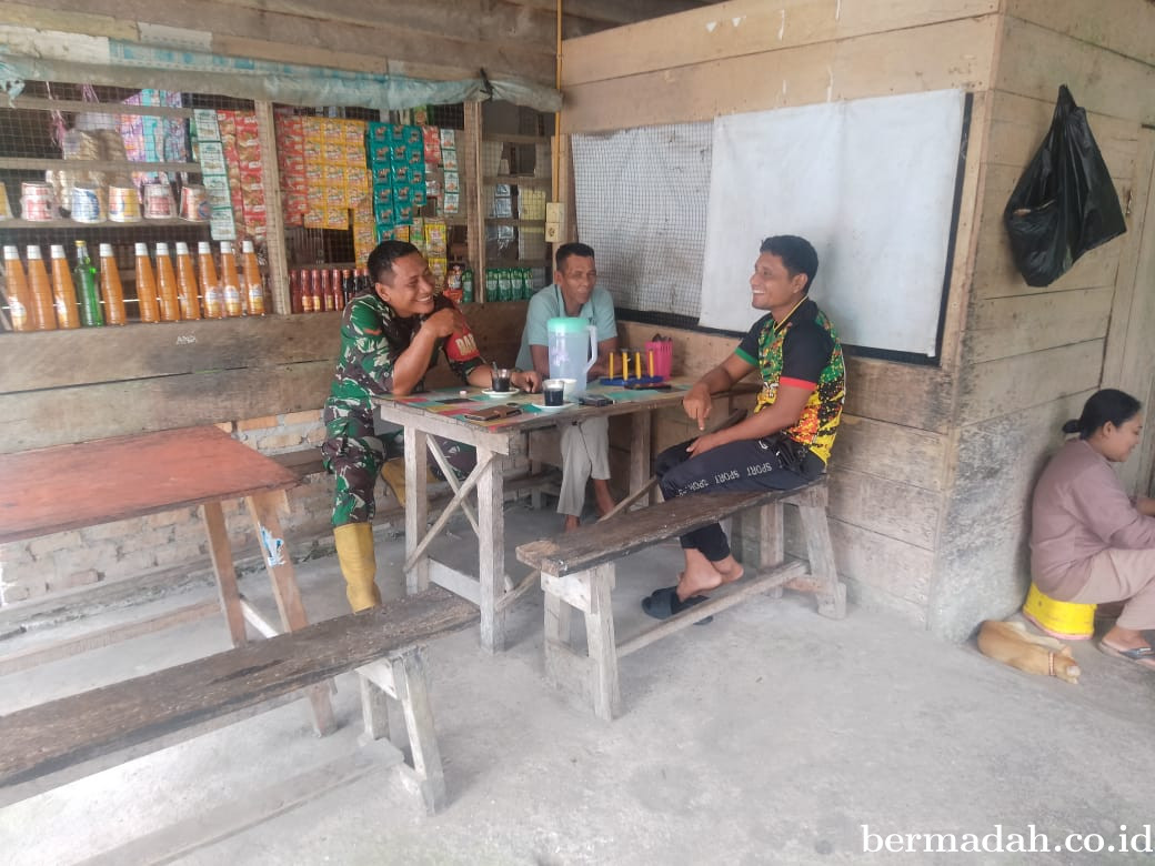 Jumat 30 Mei, Babinsa Koramil 02/Sungai Apit Patroli dan Sosialisasi Pilkada Damai