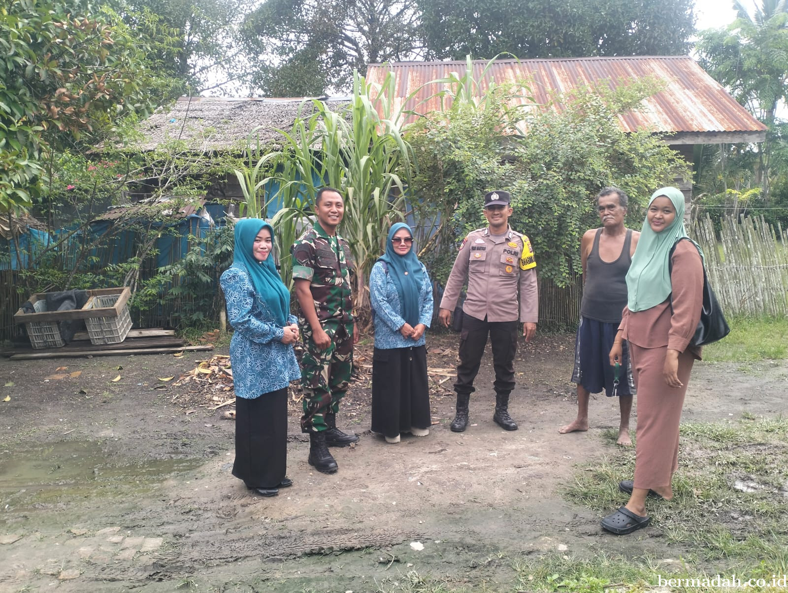 Sabtu 22 November, Babinsa Koramil 02/Sungai Apit Komsos di Kelurahan Sungai Apit