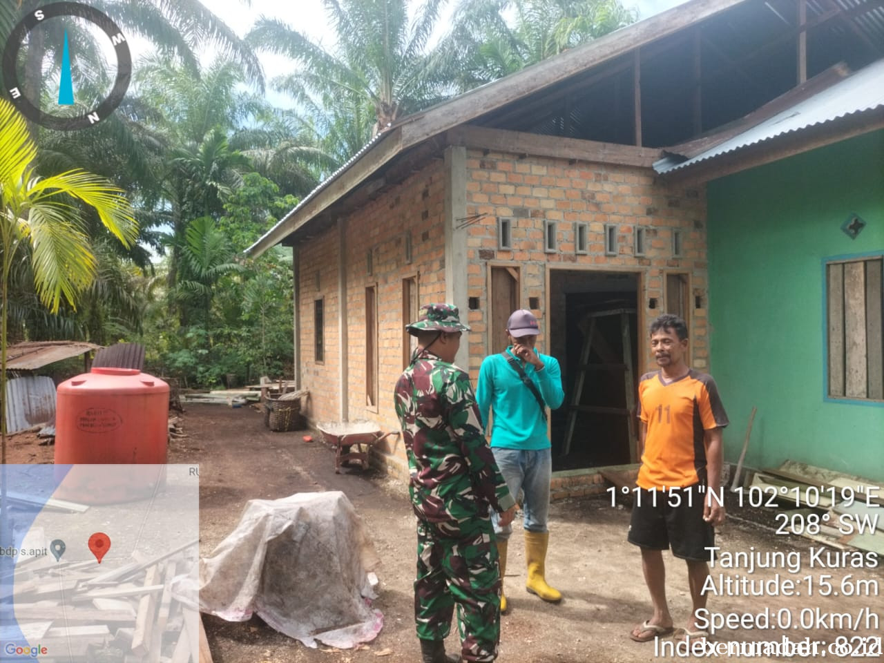 Sabtu 27 Desember, Babinsa Koramil 02/Sungai Apit Komsos di Kampung Tanjung Kuras