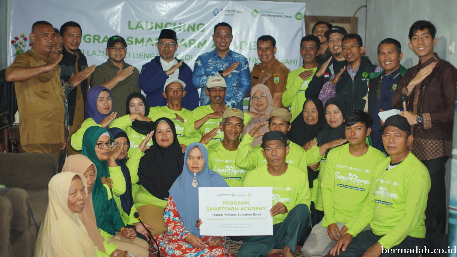 IZI dan UPZDK Permata Bank Syariah Launching Program Smart Farm di Padang Panjang