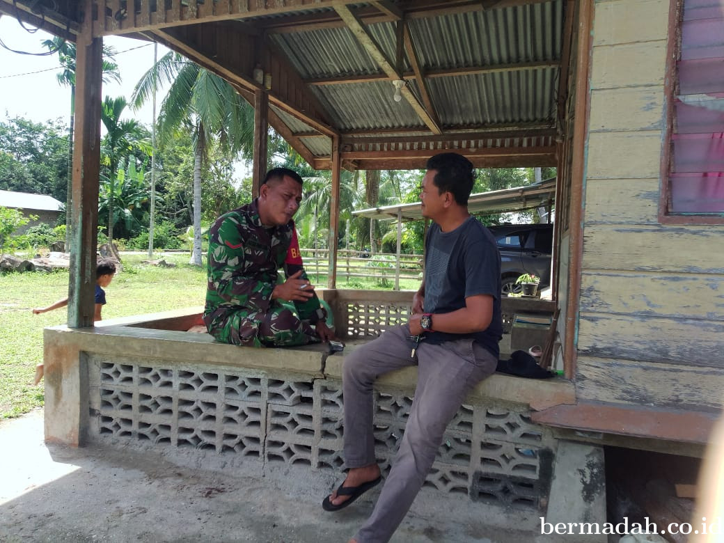 Selasa 6 Januari, Babinsa Koramil 02/Sungai Apit Komsos di Kampung Lalang