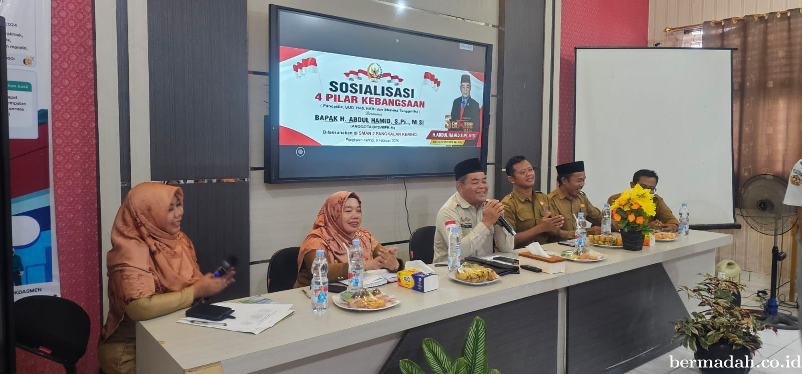 Abdul Hamid Tanamkan Empat Pilar di SMAN 2 Pangkalan Kerinci