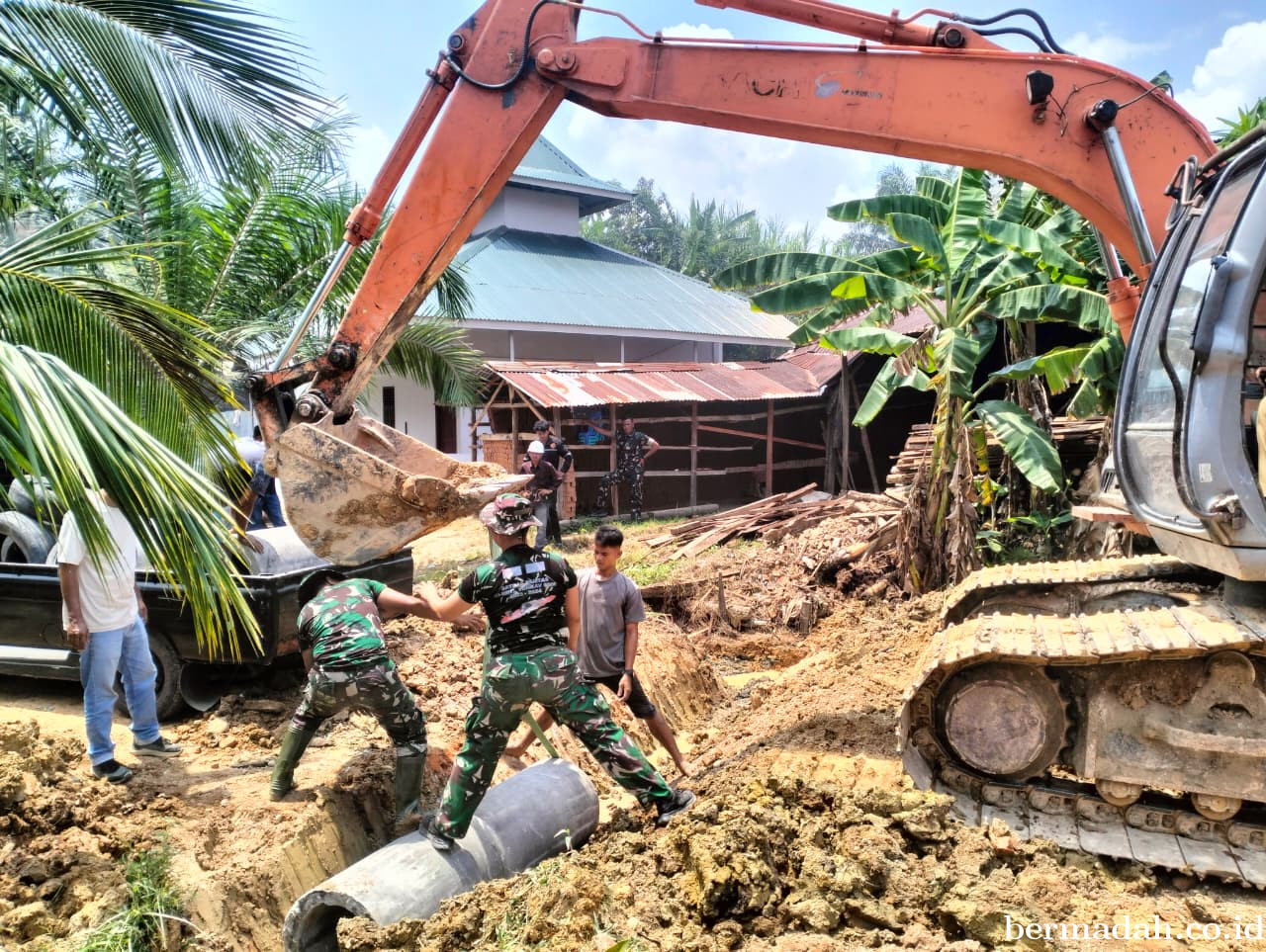 TMMD ke-127: Dari Kebersamaan untuk Lingkungan yang Lebih Baik