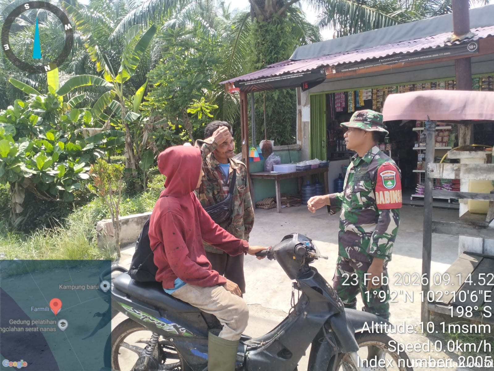 Sabtu 7 Maret, Babinsa Koramil 02/Sungai Apit Komsos di Kampung Teluk Batil