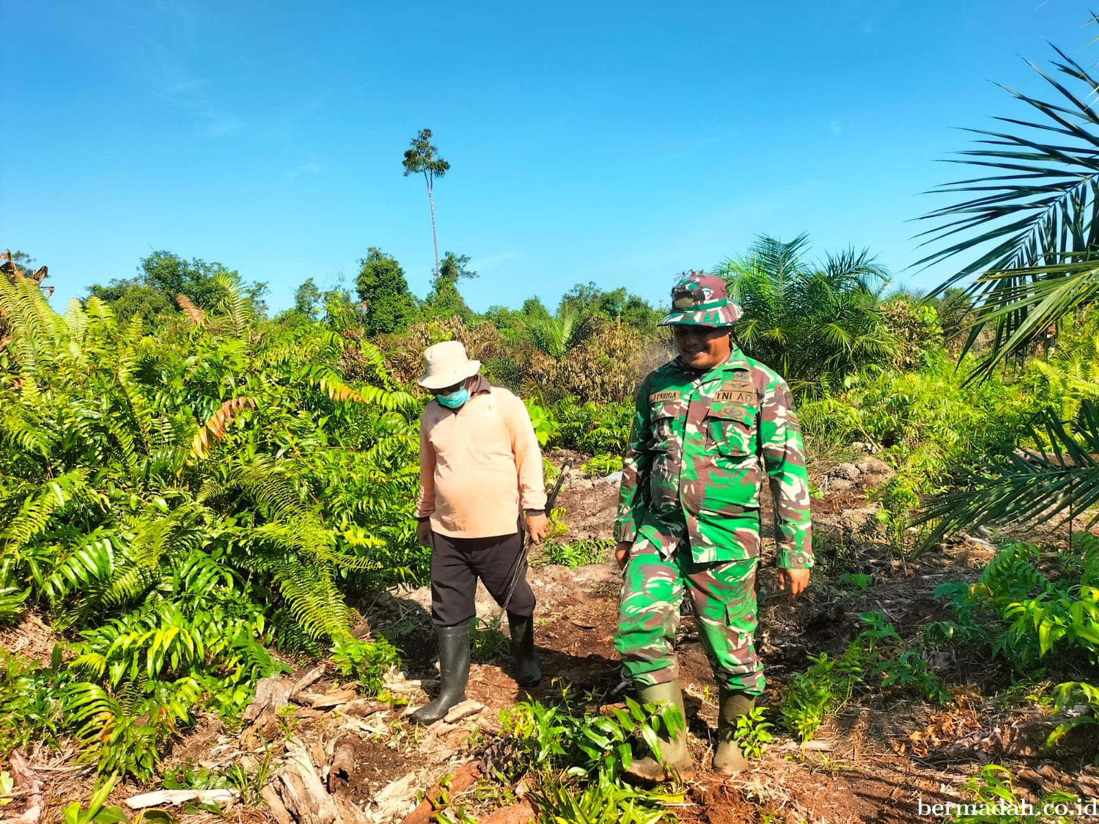Penanggulangan Karhutla di Wilayah Koramil 02/Sungai Apit Minggu 8 Maret