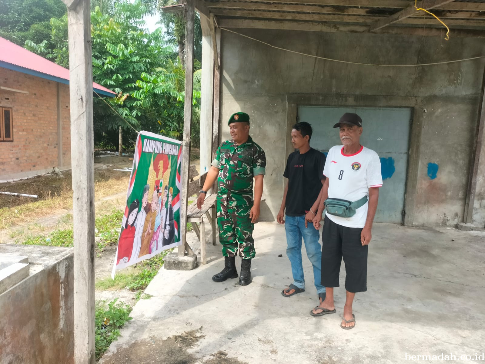 Senin 9 Maret, Babinsa Koramil 02/SA Komsos dan Sosialisasi tentang Nilai-Nilai Pancasila