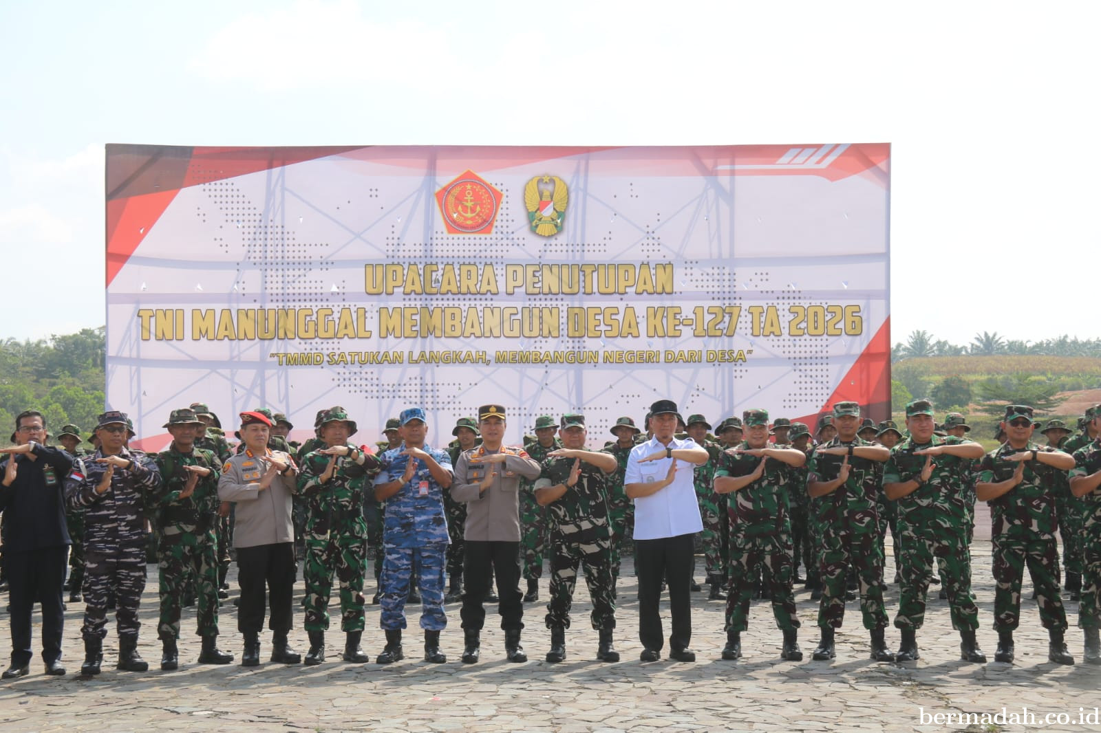 TMMD ke-127 Kodim 0301/Pekanbaru Resmi Ditutup di Tenayan Raya