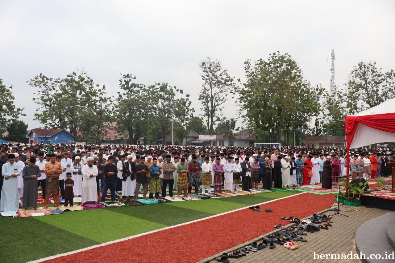 Idulfitri Penuh Berkah di Pangkalan Kerinci, Salat Ied Khidmat dan Aksi Peduli Lingkungan Menggema