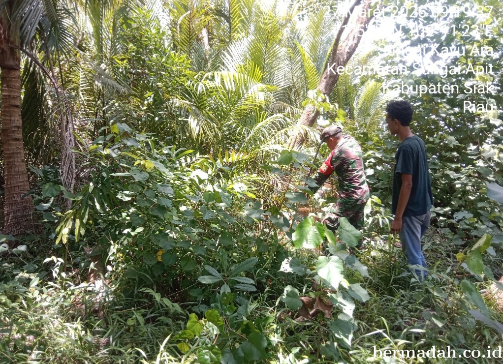 Penanggulangan Karhutla di Wilayah Koramil 02/Sungai Apit, Jumat 27 Maret