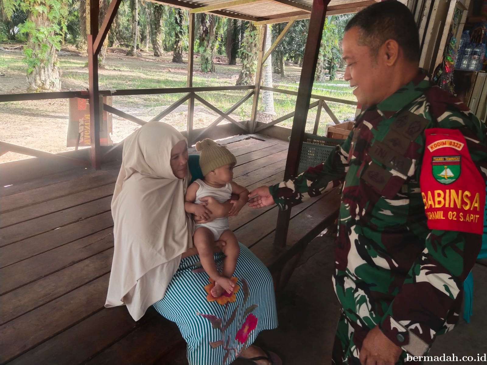 Selasa 12 Mei, Koramil 02/SA Follow Up/Mengunjungi Anak Asuh Stunting
