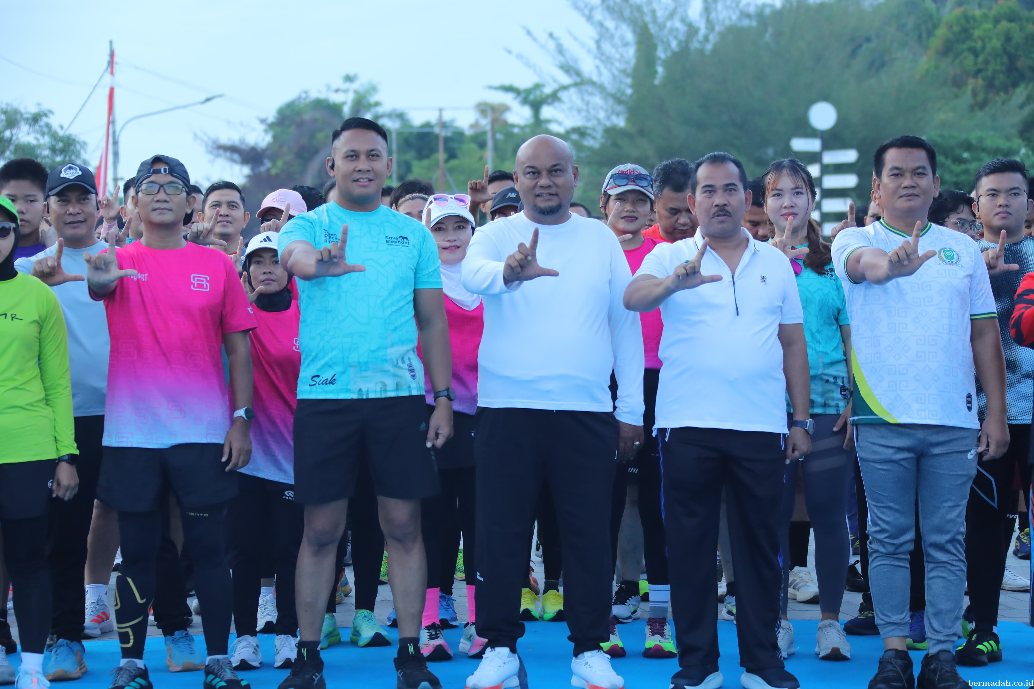 Wabup Siak Lepas Lomba Maraton, Ajak Masyarakat Hidup Sehat