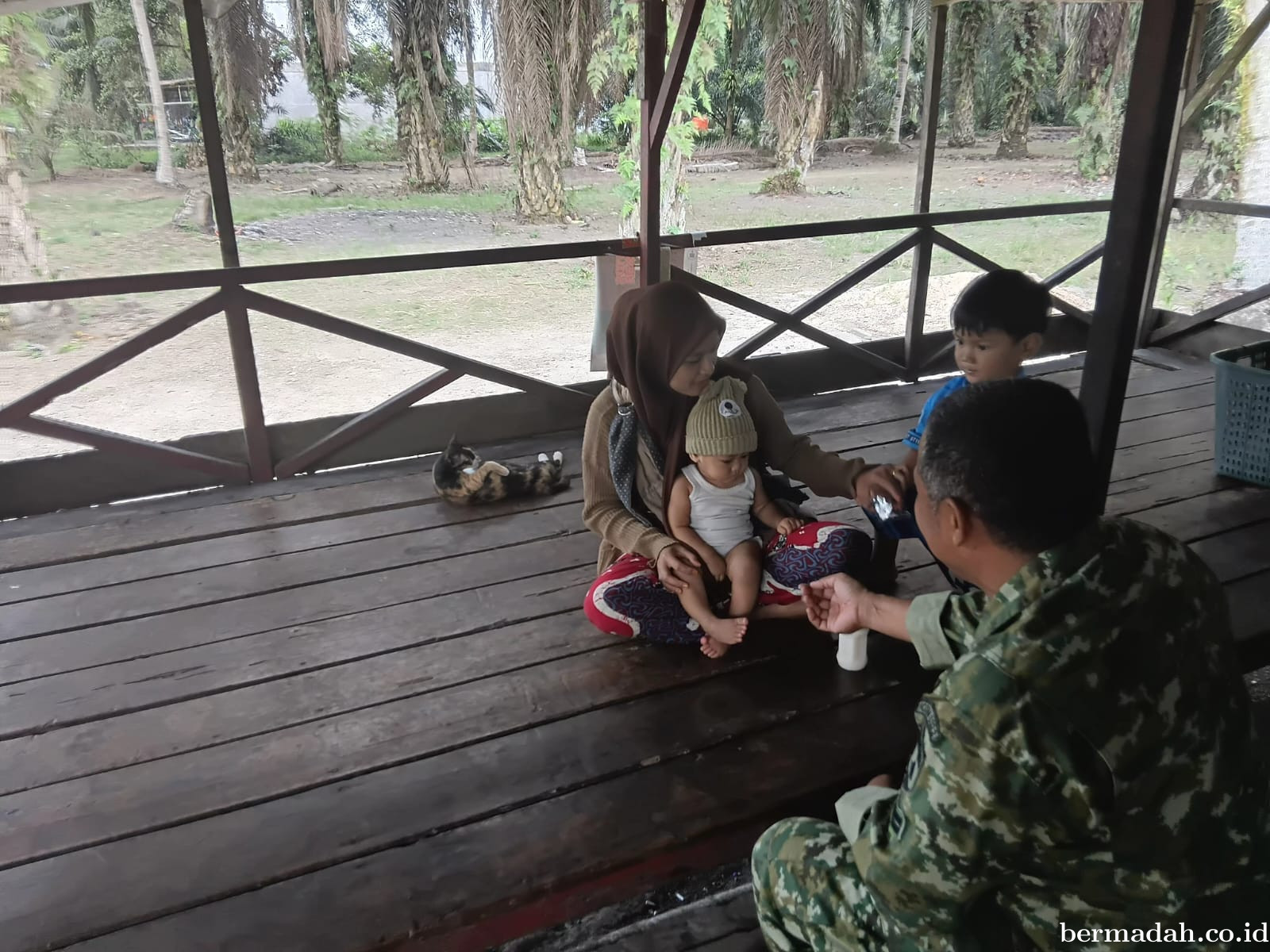 Jumat 22 Mei, Babinsa Koramil 02/SA Follow Up/Mengunjungi Anak Asuh Stunting