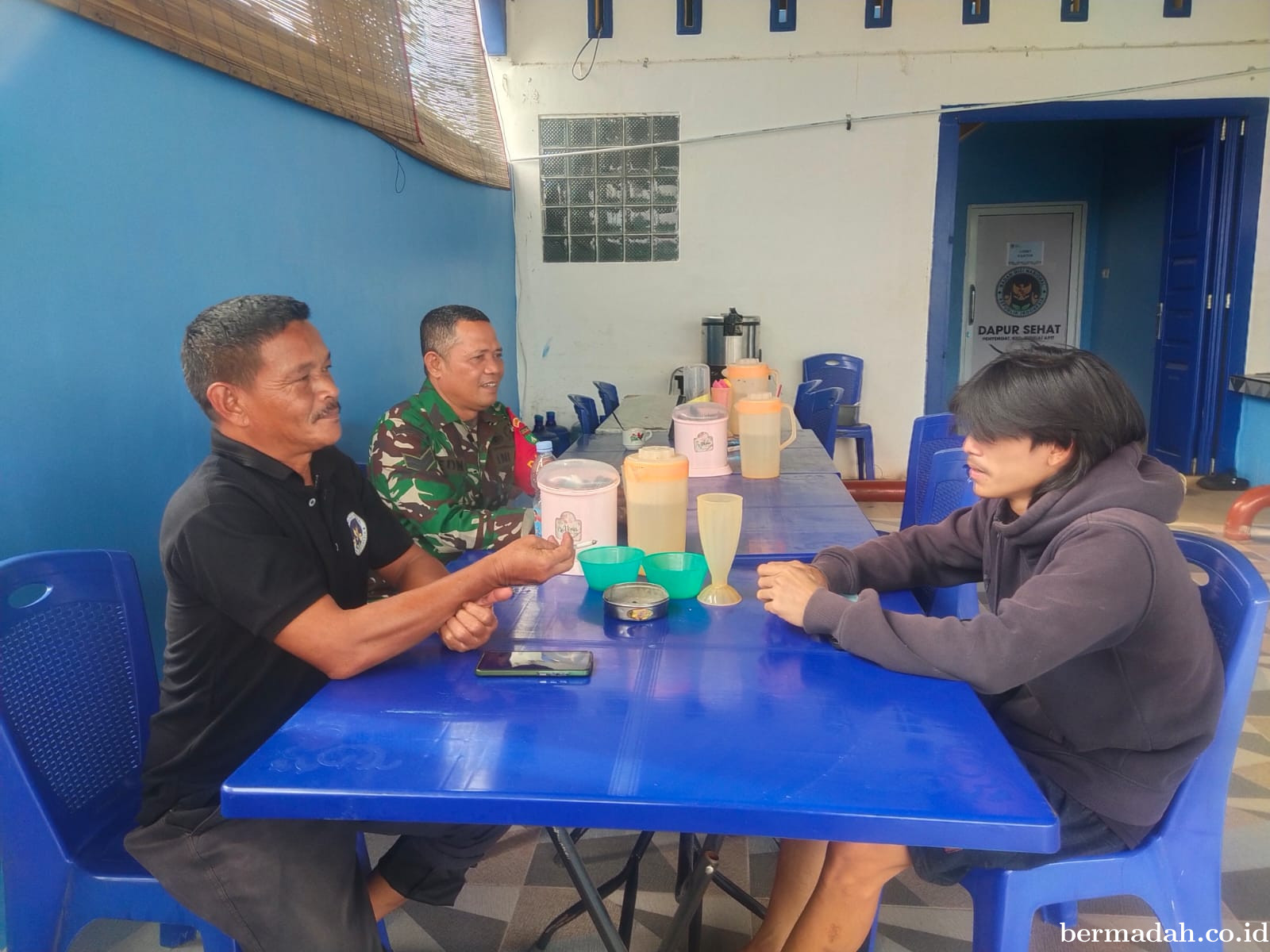 Minggu 12 Juli, Babinsa Koramil 02/Sungai Apit Komsos di Kampung Dosan
