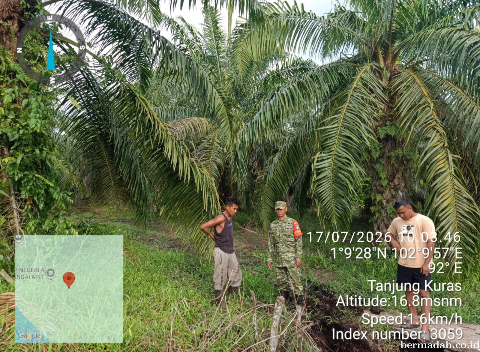Penanggulangan Karhutla di Wilayah Koramil 02/Sungai Apit, Jumat tanggal 17 Juli
