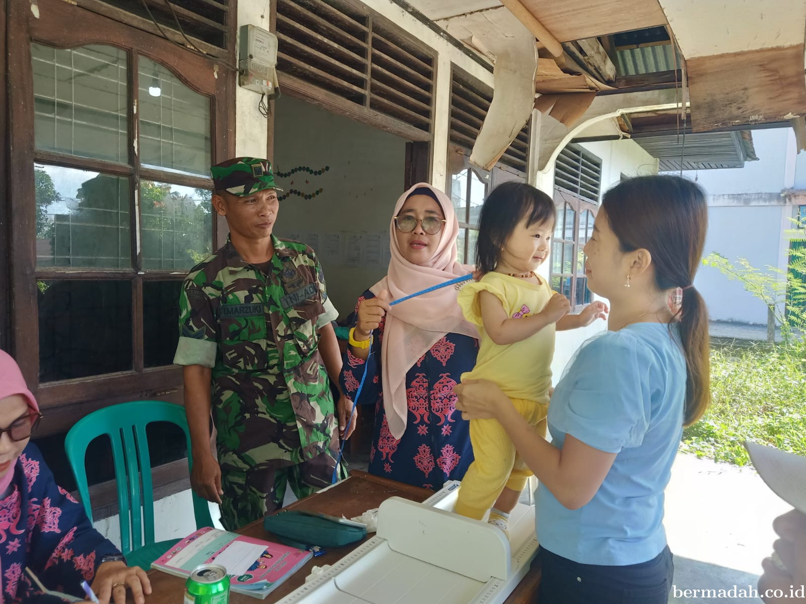 Rabu 22 Juli, Babinsa Koramil 02/SA Follow Up/Mengunjungi Anak Asuh Stunting