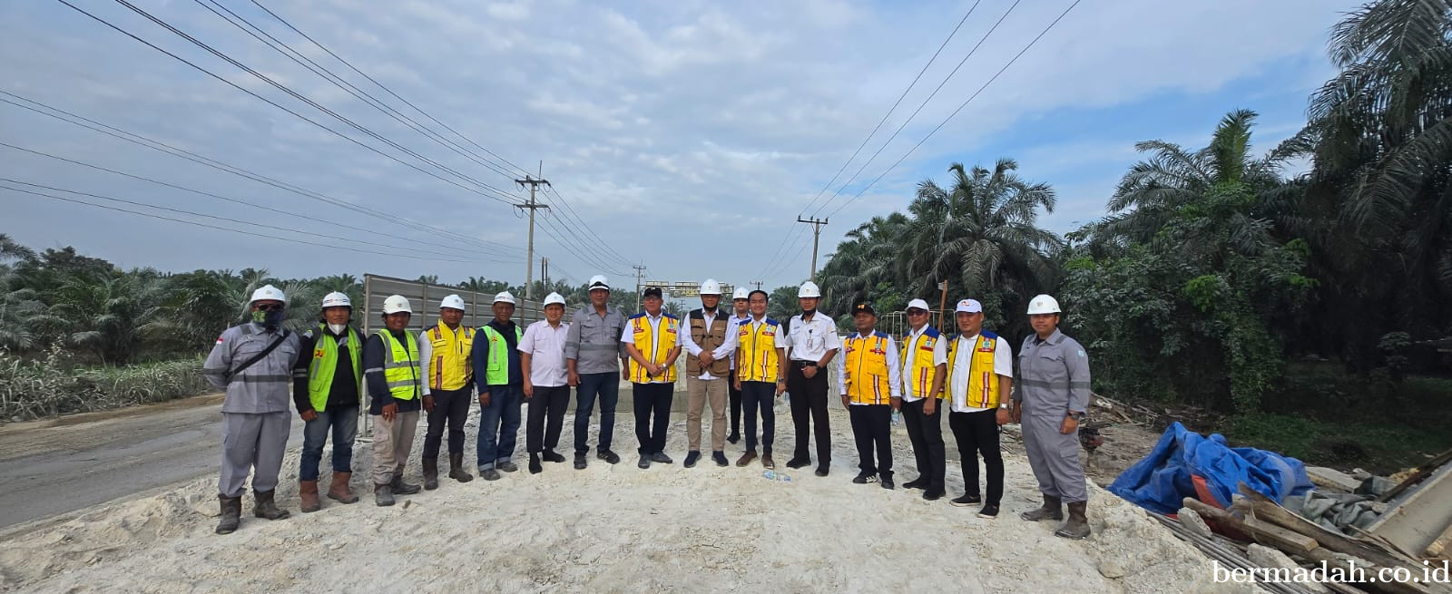 DPD RI Tinjau Pembangunan Jalan Lintas Timur Riau