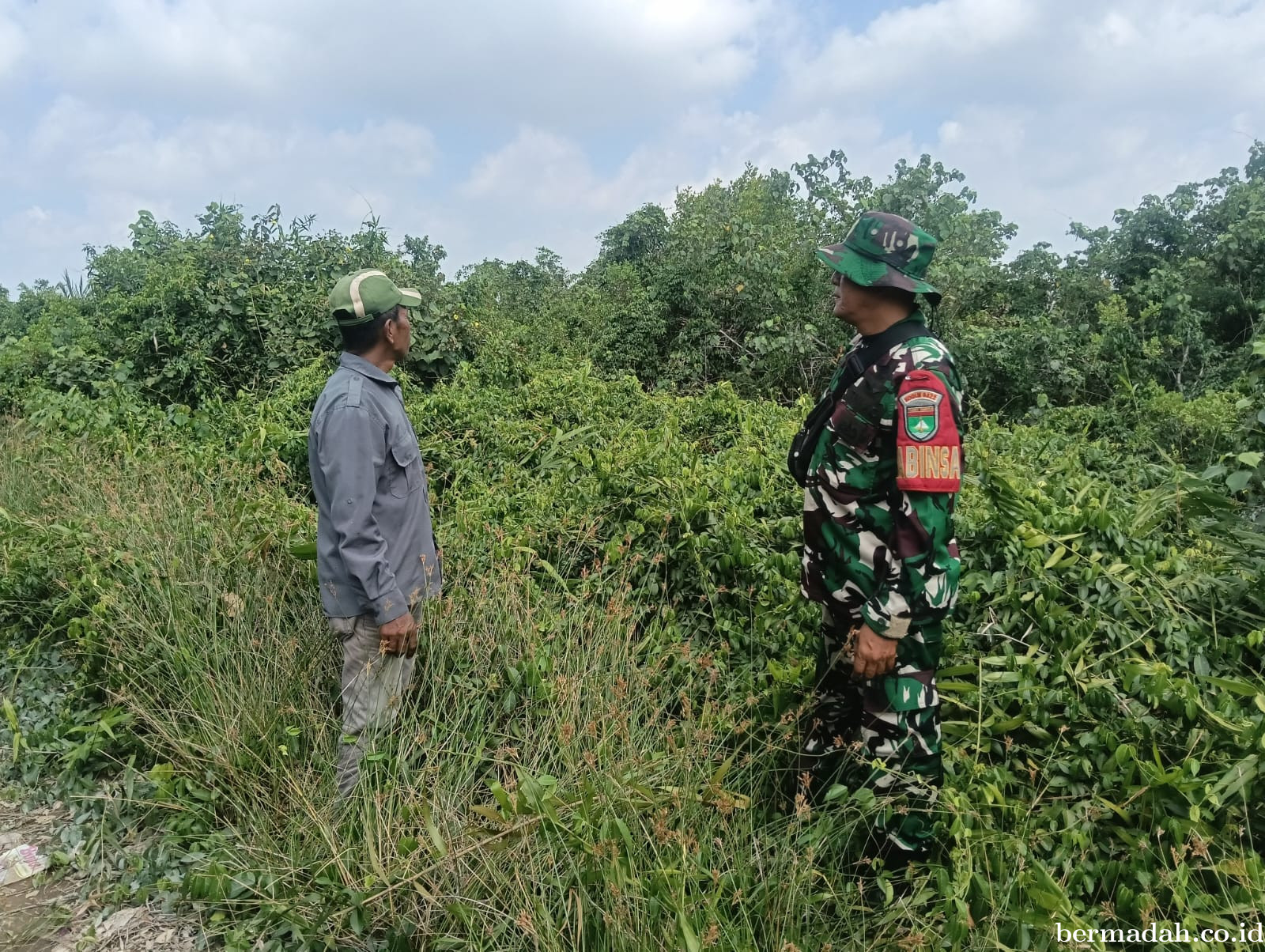 Penanggulangan Karhutla di Wilayah Koramil 02/Sungai Apit, Minggu 2 Agustus