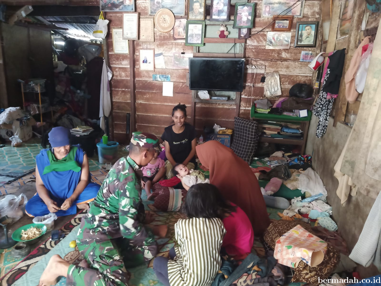 Selasa 1 September, Babinsa Koramil 02/SA Follow Up/Mengunjungi Anak Asuh Stunting.