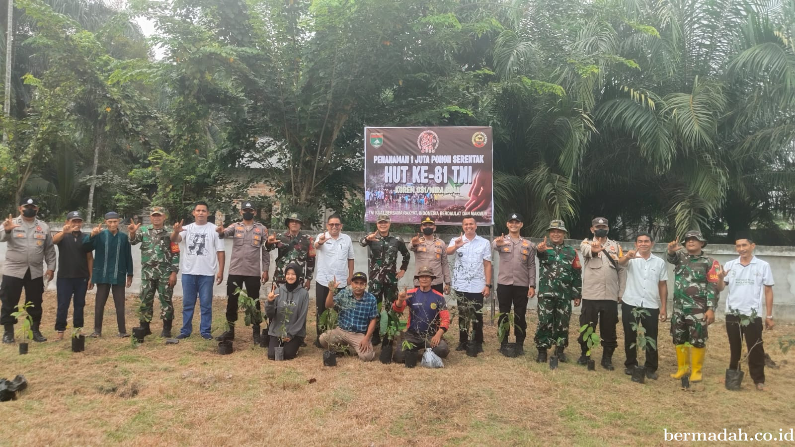 Penanaman 1 Juta Pohon Serentak di Sungai Apit
